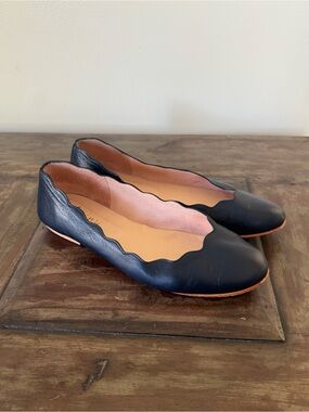 French Sole FS/NY Jigsaw scalloped trim navy leather ballet flats women’s 9.5